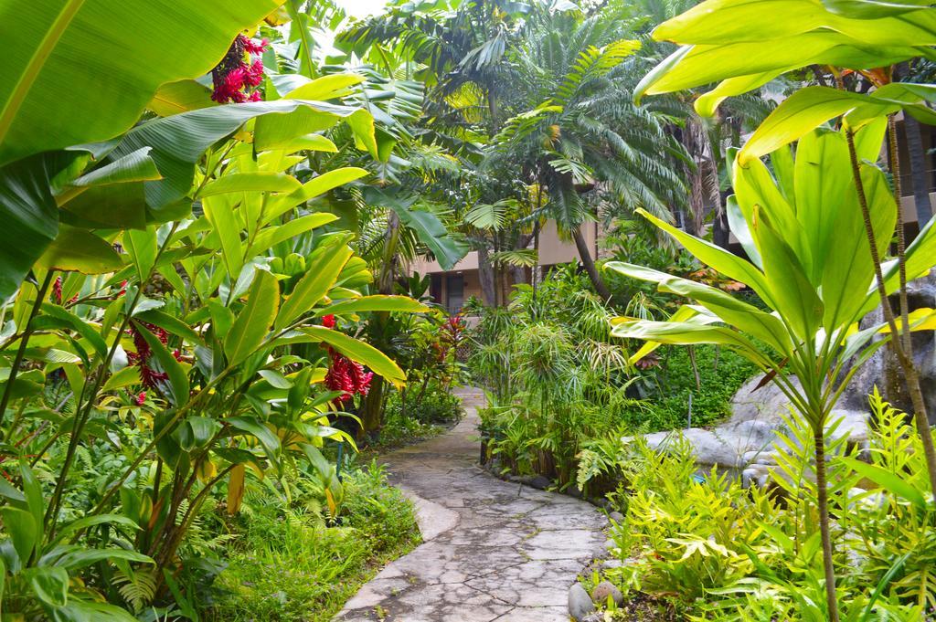 Aston Paki Maui Aparthotel Lahaina Exterior photo